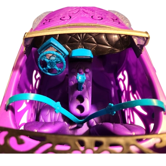 Monster High Scaris City of Frights Convertible - Picture 8 of 9